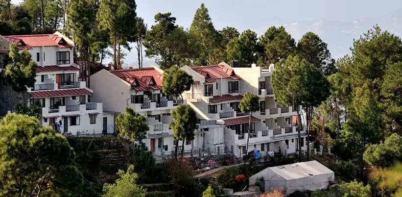 Best Hotels in Ranikhet Mall Road for a Comfortable Hill Stay